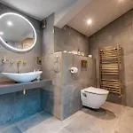 The Dome House 4*