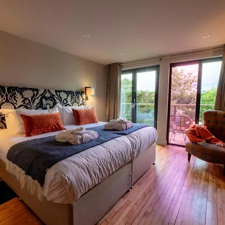 The Dome House Bed and Breakfast