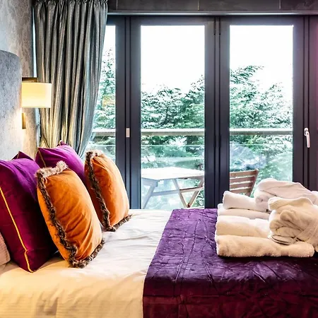 The Dome House 4* Bowness-on-Windermere