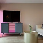 The Dome House 4*