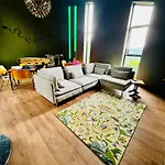 The Dome House B&B 보우네스온윈더미어