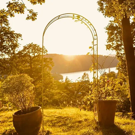 Bed & Breakfast The Dome House 4*