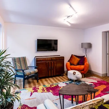 The Dome House Bed & Breakfast