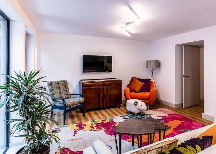 The Dome House Bed & Breakfast