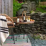 The Dome House Bed and breakfast