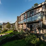 The Dome House 4*